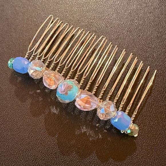 Handmade Blue & Pink, Roses & Hearts Glass & Crystal Hair Comb Light Gold - Picture 6 of 8